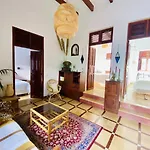 Castillo Leon Villa